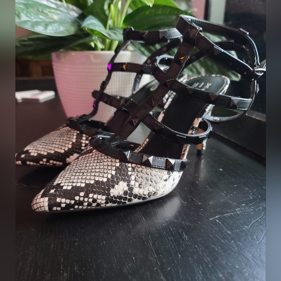 Mix no.6 Cage Heel - Picture 5 of 7